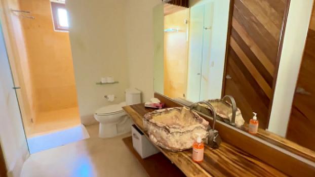 Casa de Lujo Frente al Canal en Puerto Cancún con Alberca, Elevador y 4 Estacionamientos