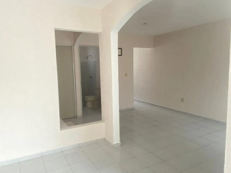Casa de 3 Recámaras con Recámara en Planta Baja en Vista Real Cancún