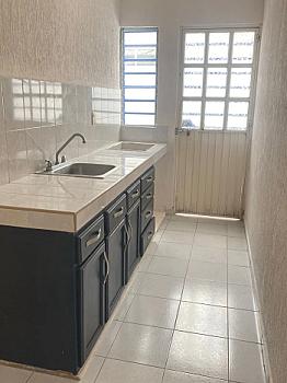 Casa de 3 Recámaras con Recámara en Planta Baja en Vista Real Cancún