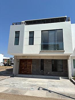 💎 Elegancia y Confort en Punto Sur I | Residencia con Rooftop y Acabados de Primera