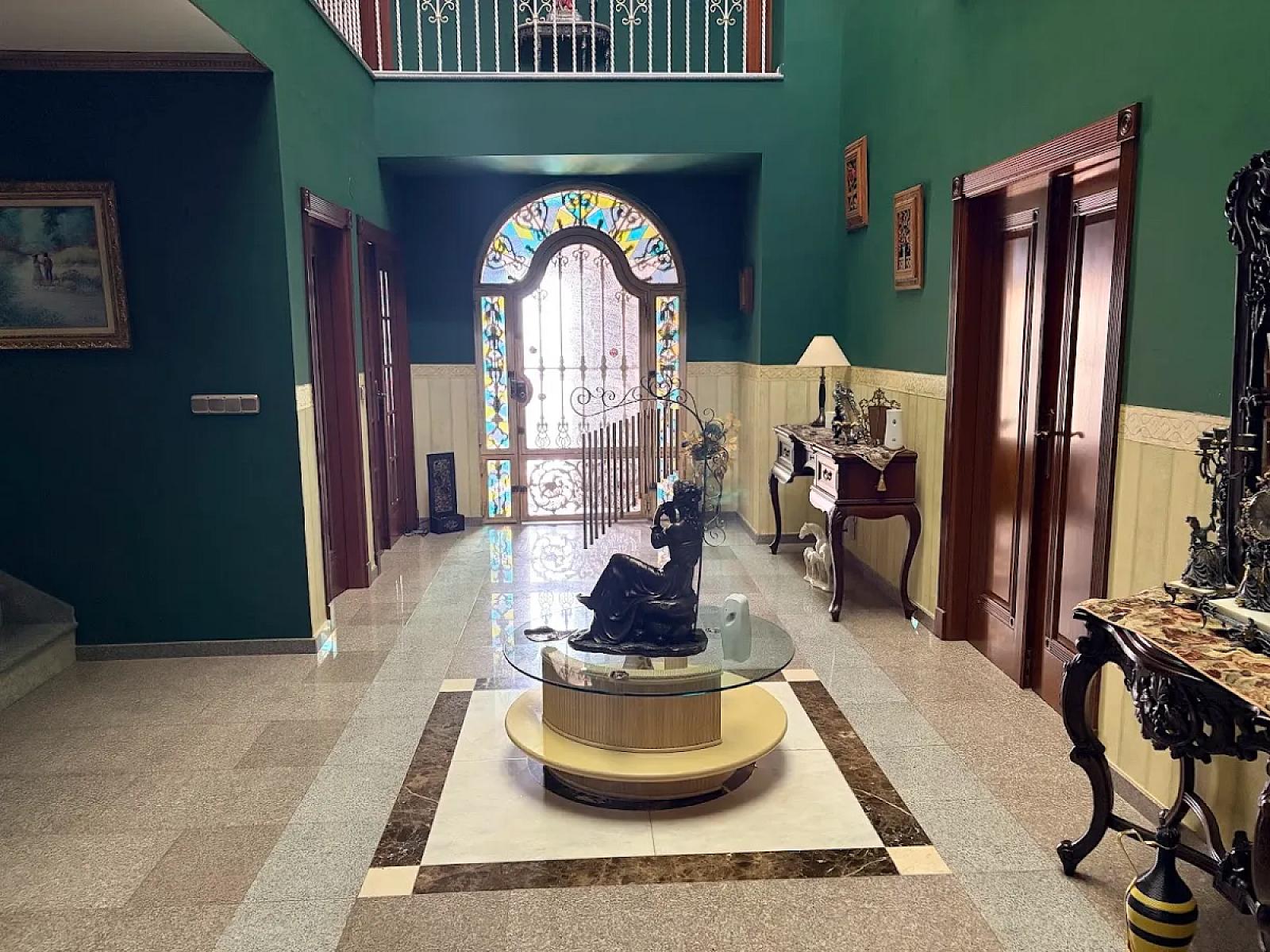 Casa de 6 recámaras en venta en Torredonjimeno