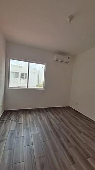 Casa en Renta en Jardines del Sur 2 | 4 Recámaras | Frente a Alberca | Equipada y Remodelada