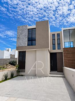 CASA EN VENTA EN VILLA DE ÁLVAREZ CON RÁPIDA CONEXIÓN A TERCER ANILLO PERIFÉRICO Y A MINUTOS DEL CENTRO