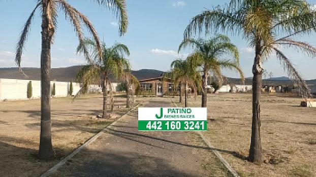 Finca de 6000mt2 camino a huimilpan, con 2 casas y salón de eventos precio  $ 1,500m2.  (  VENTA   $ 9 MILLONES ).