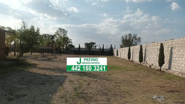 Finca de 6000mt2 camino a huimilpan, con 2 casas y salón de eventos precio  $ 1,500m2.  (  VENTA   $ 9 MILLONES ).