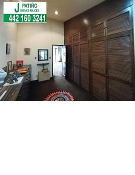 CORREGIDORA, QUERETARO. VENTA CASA COLINAS DEL BOSQUE II SECC Sup. t 2,315 m2, c 1,490 m2 RESIDENCIA DE LUJO, 6 rec.