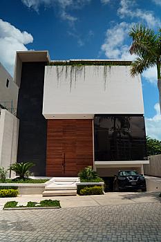 Venta Casa Ocean Front en Lagunas II Puerto Cancún