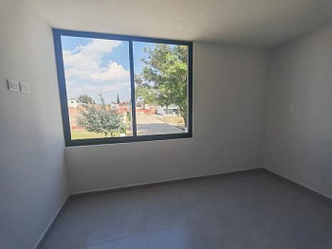 CASA MODERNA DE 3 HABITACIONES