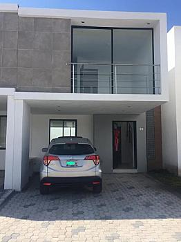 Casa en Renta en BOJAI en El Refugio. Querétaro