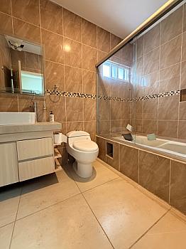 Casa en Venta en esquina en La Tijera