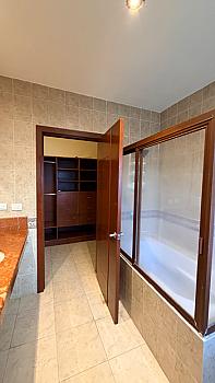Casa en venta en Quinta Madeira con alberca, seguridad frente a la Gran Plaza