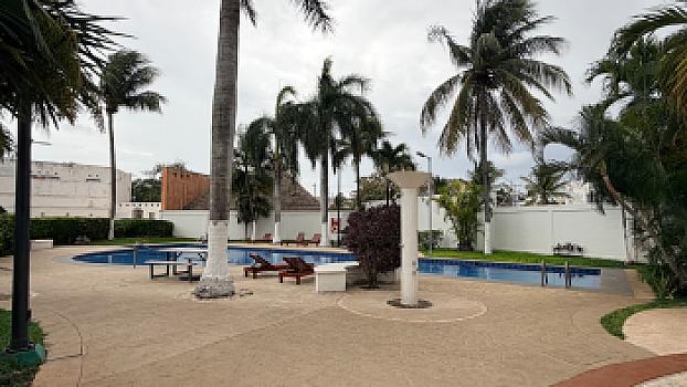 Casa en venta en Quinta Madeira con alberca, seguridad frente a la Gran Plaza