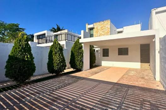 Casa en venta en Leandro Valle, Mérida, Yucatán.