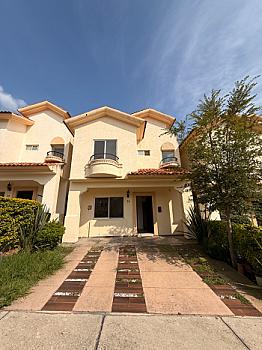 Casa en Venta Alta  California