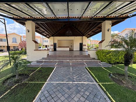 Casa en Venta Alta  California