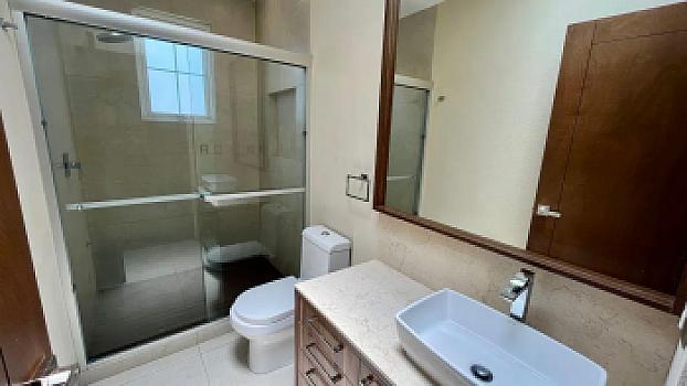 RESIDENCIA EN VENTA, EN LA ZONA MAS EXCLUSIVA DE METEPEC, EDO MEX