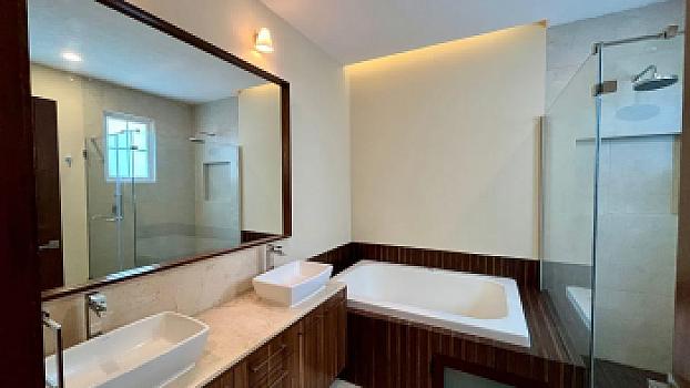 RESIDENCIA EN VENTA, EN LA ZONA MAS EXCLUSIVA DE METEPEC, EDO MEX
