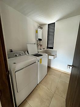 Duplex amoblado en renta en Altos Juriquilla con gran terraza