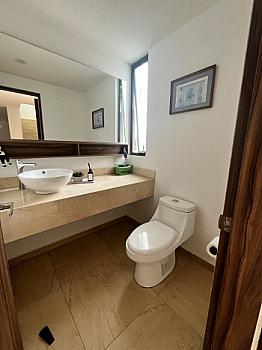 Duplex amoblado en renta en Altos Juriquilla con gran terraza