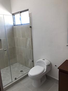Casa en renta en Av. Huayacan en Long Island