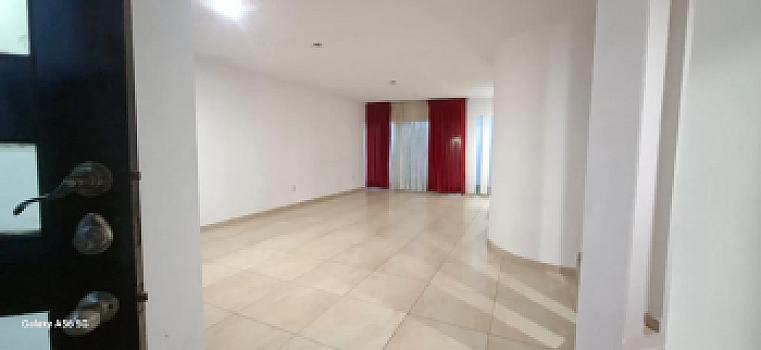 CASA FAMILIAR EN RENTA ZONA MILENIO III