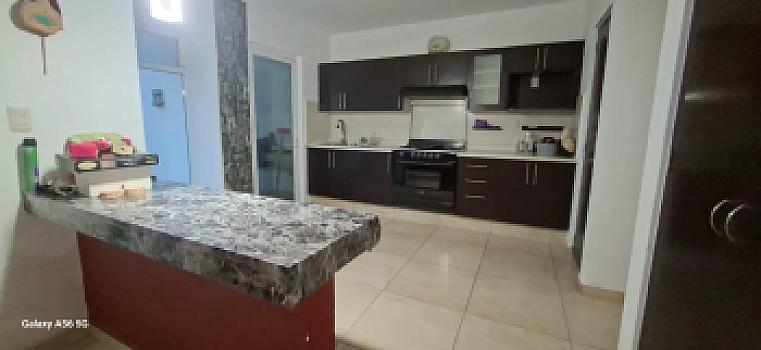 CASA FAMILIAR EN RENTA ZONA MILENIO III