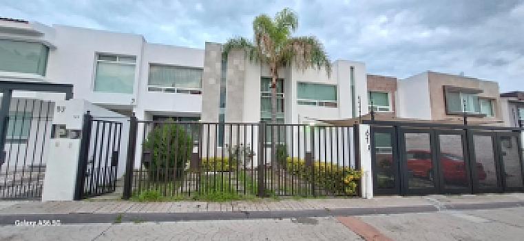 CASA FAMILIAR EN RENTA ZONA MILENIO III
