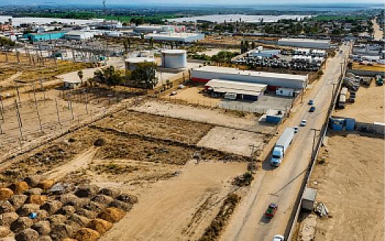 Commercial lot for sale / terreno comercial en venta