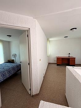 Casa amueblada en renta con jardín