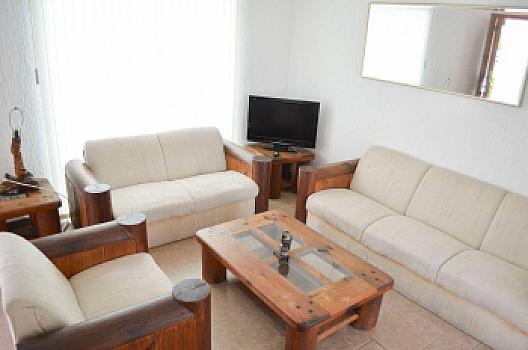 Casa amueblada en renta con jardín