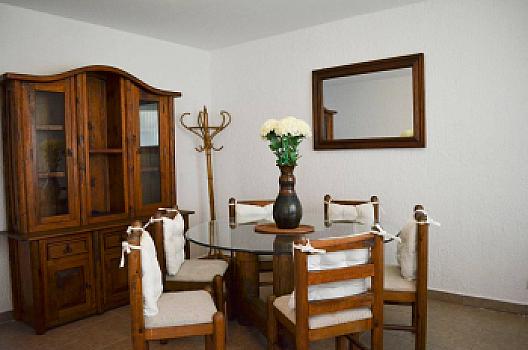 Casa amueblada en renta con jardín