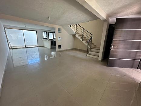 House very close to Av. Araucarias