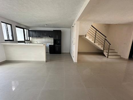 House very close to Av. Araucarias