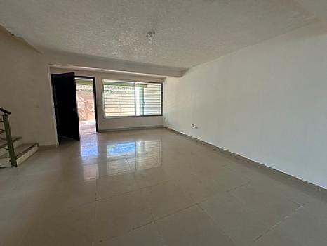 House very close to Av. Araucarias
