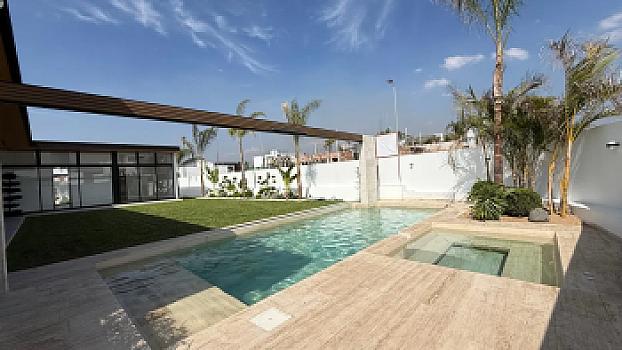 Lomas de Cocoyoc casa estilo moderno