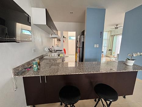 casa en venta con terreno amplio con vigilancia