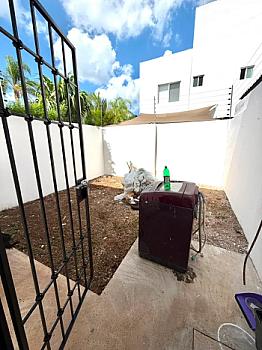 Casa en esquina de 2 recámaras en Residencial Maderos | Modelo Akum
