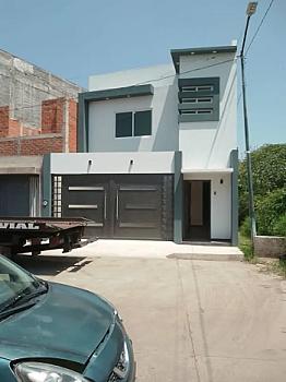 ¡HERMOSA RESIDENCIA EN FRACC. RECTOR HIDALGO!