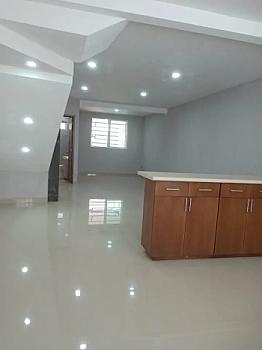 ¡HERMOSA RESIDENCIA EN FRACC. RECTOR HIDALGO!