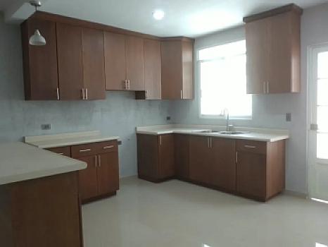 ¡HERMOSA RESIDENCIA EN FRACC. RECTOR HIDALGO!