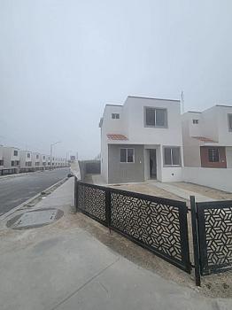 2-story house 2 bedrooms 1 1.5 bathrooms corner lot with extra land