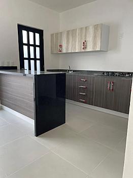 Casa en Exclusivo Desarrollo con Gimnasio y amenidades Zona Sur