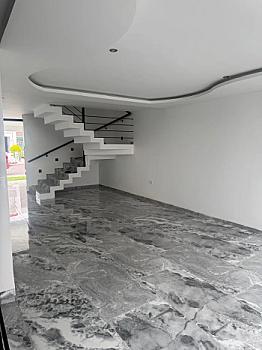 CASA EN VENTA DE 5 RECAMARAS EN FRACC. ANTIGUA CEMENTERA PUEBLA