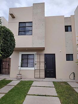 Casa de tres habitaciones en Rincones del Marqués