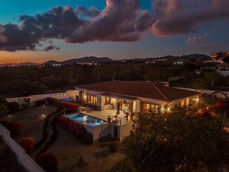 Modern 1-Level Luxury Home (2025) + RARE Estate Lot! Huge 13,000+ sqft (CABO SAN LUCAS)