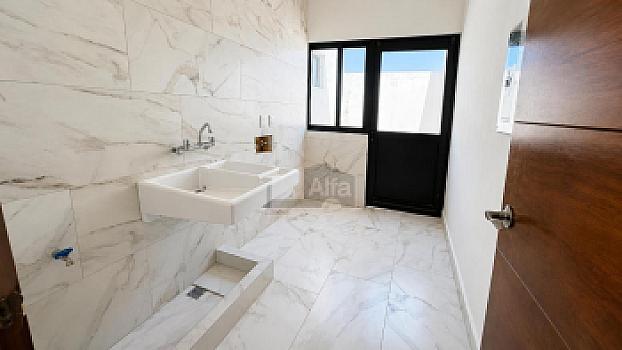 Casa en venta ubicada en Fracc. La Escondida