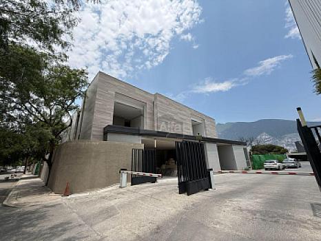 Casa sola en sale en Del Valle, San Pedro Garza García, Nuevo León