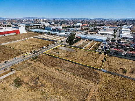 6,022 m2 Metepec bardado, plano a metros de pino suárez