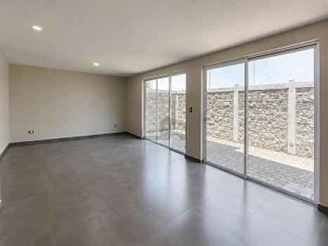 Casa nueva con roof garden en Metepec, cercana a Galerias