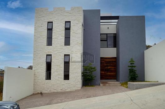 House 200 m² in Fraccionamiento Torzano, Lagos de Moreno | Top-quality finishes | $4,370,000